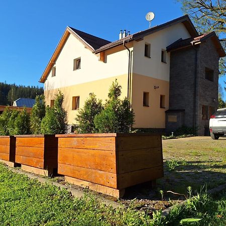 Vila Pohoda Javorniky S Rozlahlym Pozemkom Trencsénmakó Kültér fotó
